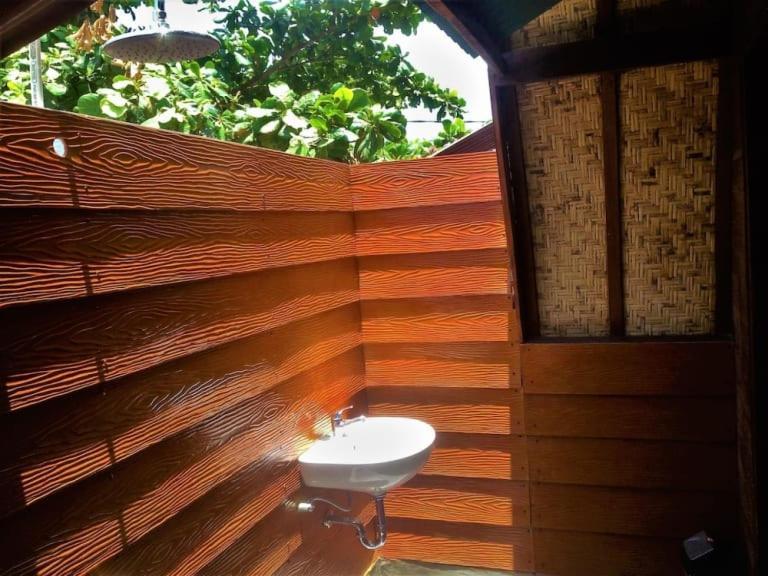 Good Vibes Bungalows Gili Trawangan Exterior photo