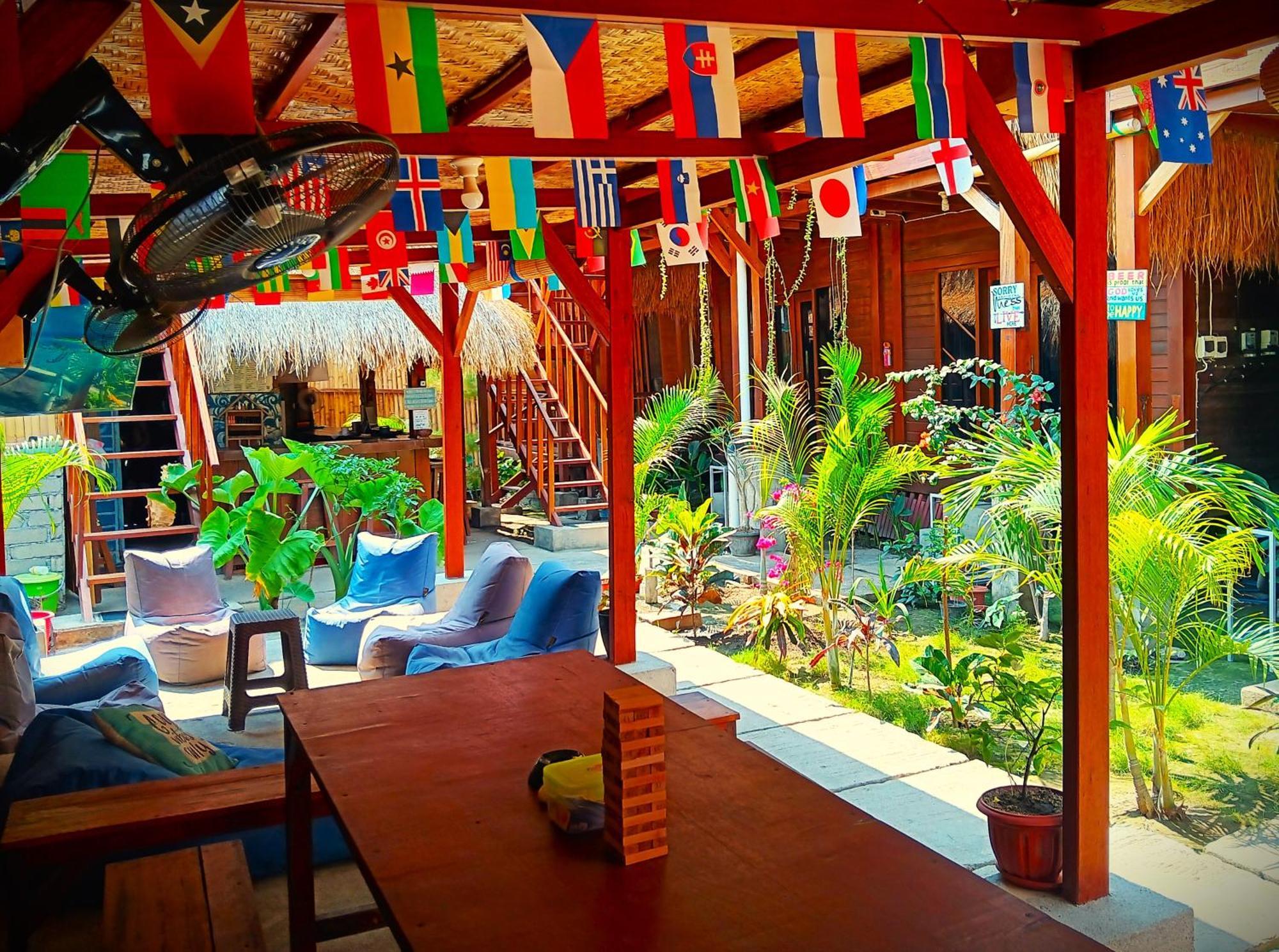 Good Vibes Bungalows Gili Trawangan Exterior photo