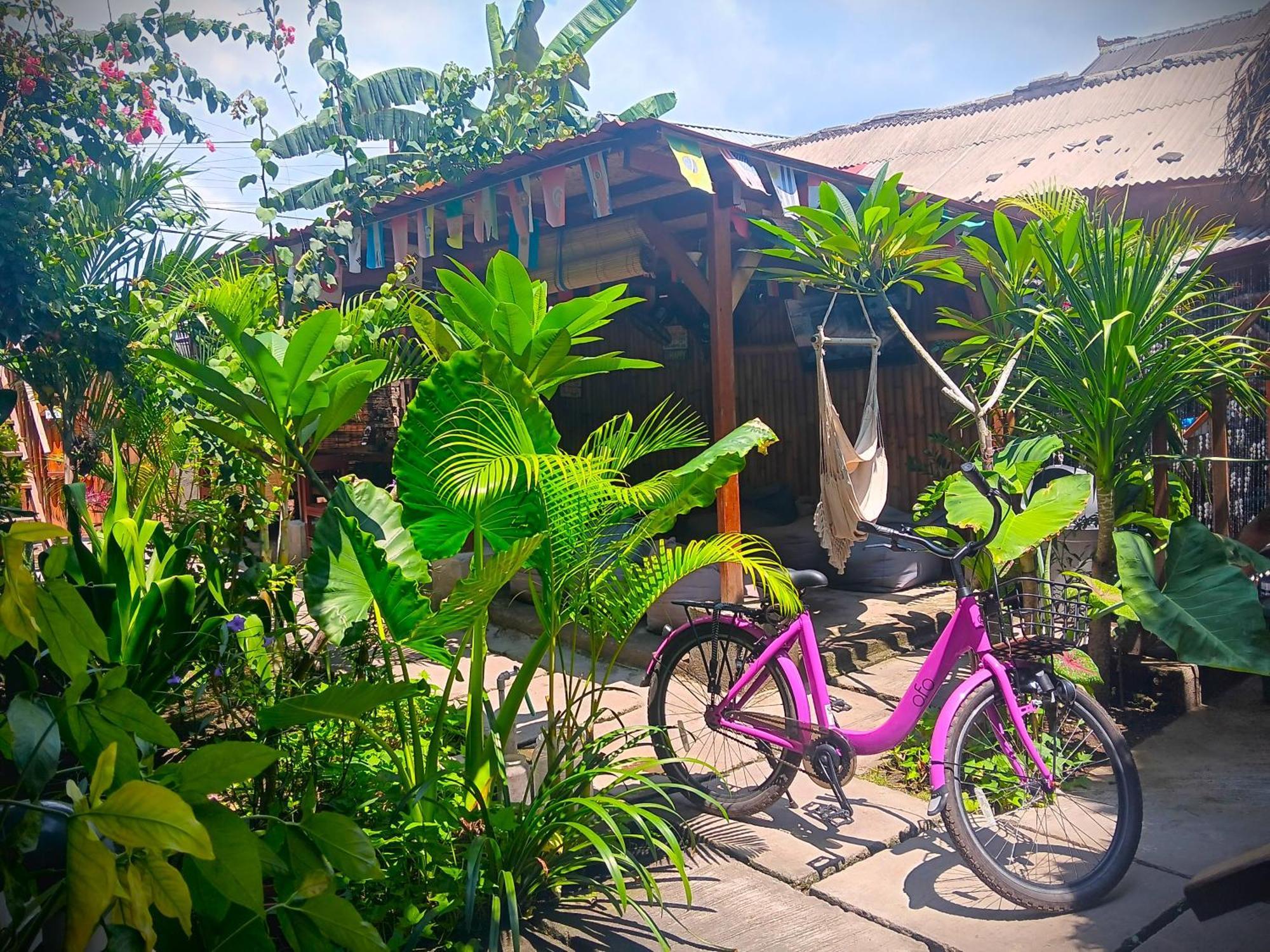 Good Vibes Bungalows Gili Trawangan Exterior photo